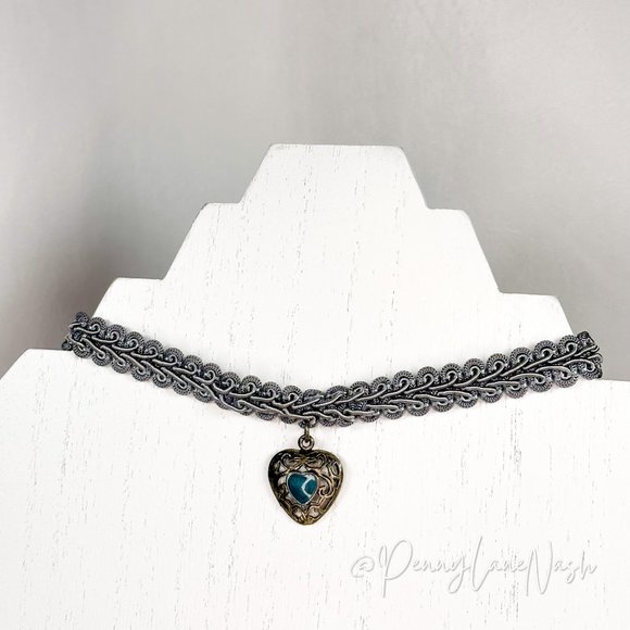 Vintage Jewelry - Vintage Gray Choker w/ Blue Heart Charm Necklace